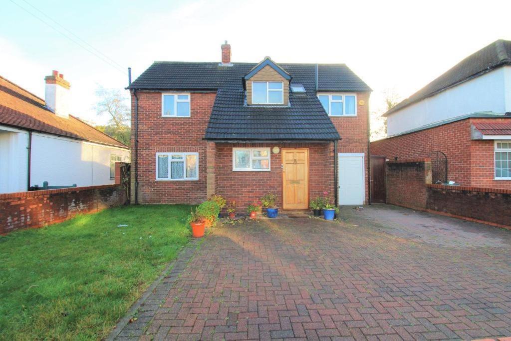 The Heathrow Lodge London Uk Harmondsworth Exteriör bild